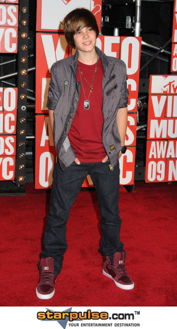 justin bieber outfits for boys. “BIEBER FEVER” OUTFIT